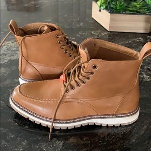 NWOT Men’s boots